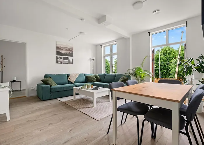 One Of A Kind In Bergen I 7 Bedrooms I 15 Guests!