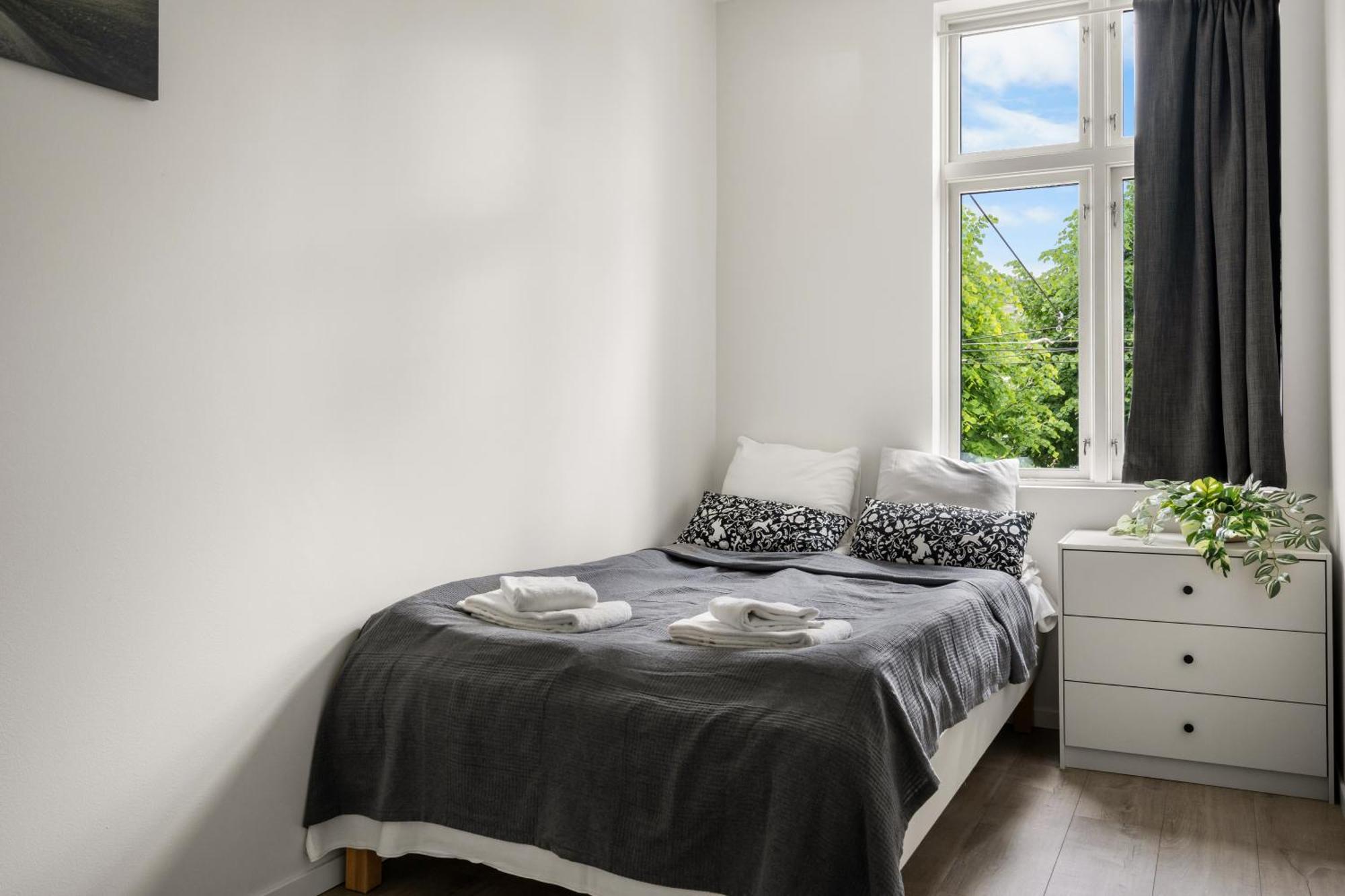 Apartment One Of A Kind In I 7 Bedrooms I 15 Guests!
