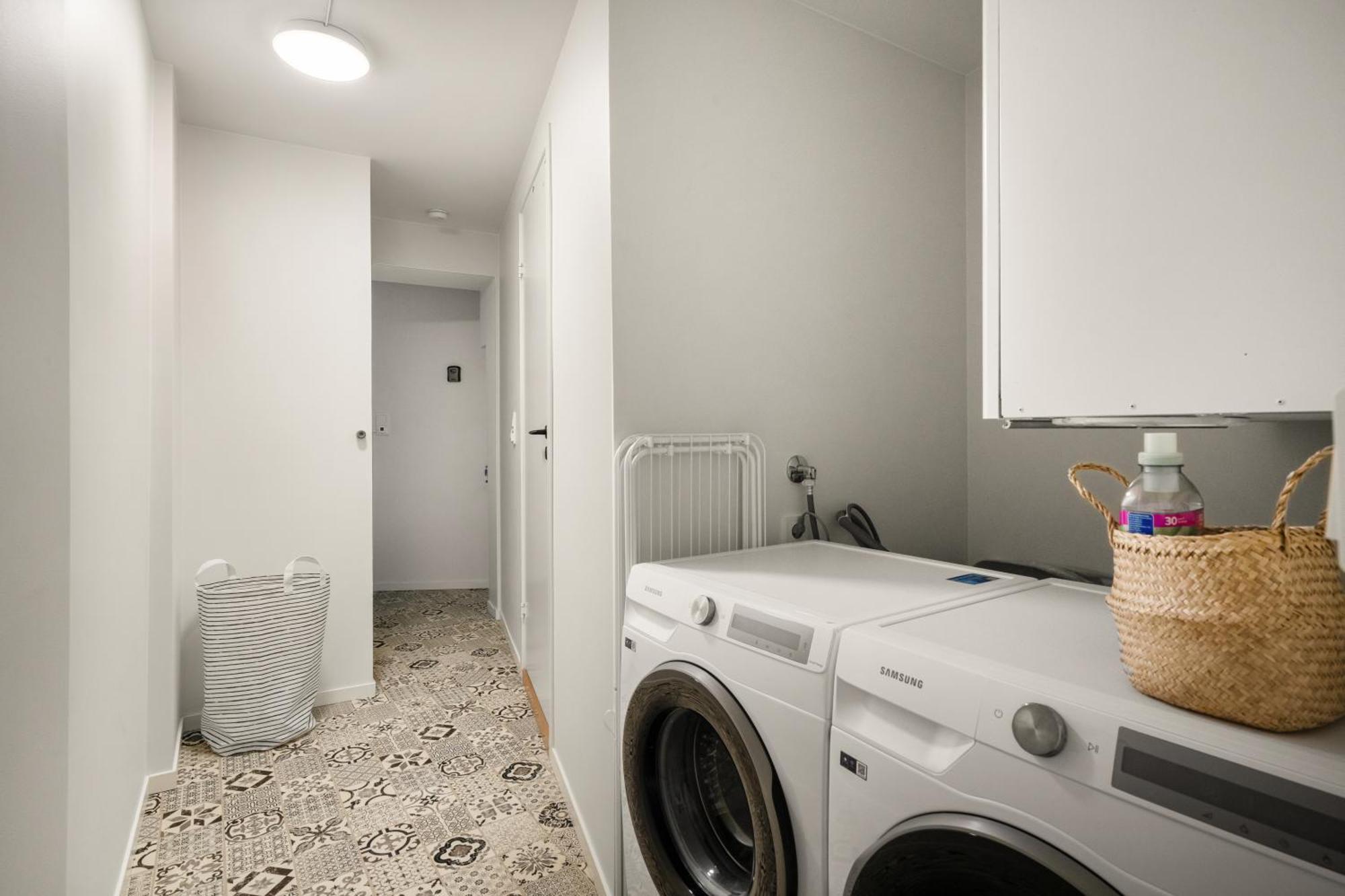 One Of A Kind In I 7 Bedrooms I 15 Guests! *