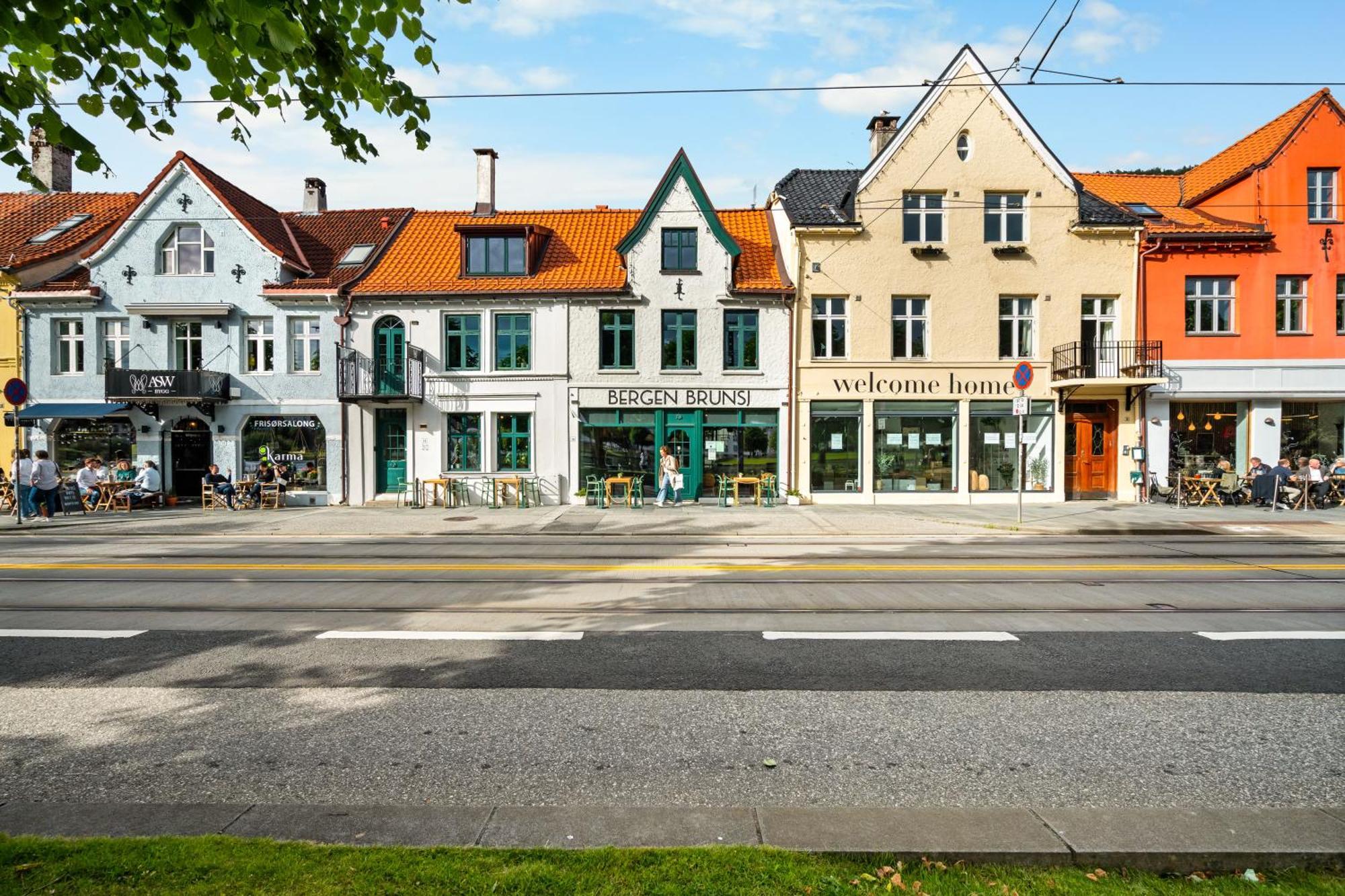 One Of A Kind In I 7 Bedrooms I 15 Guests! * Bergen